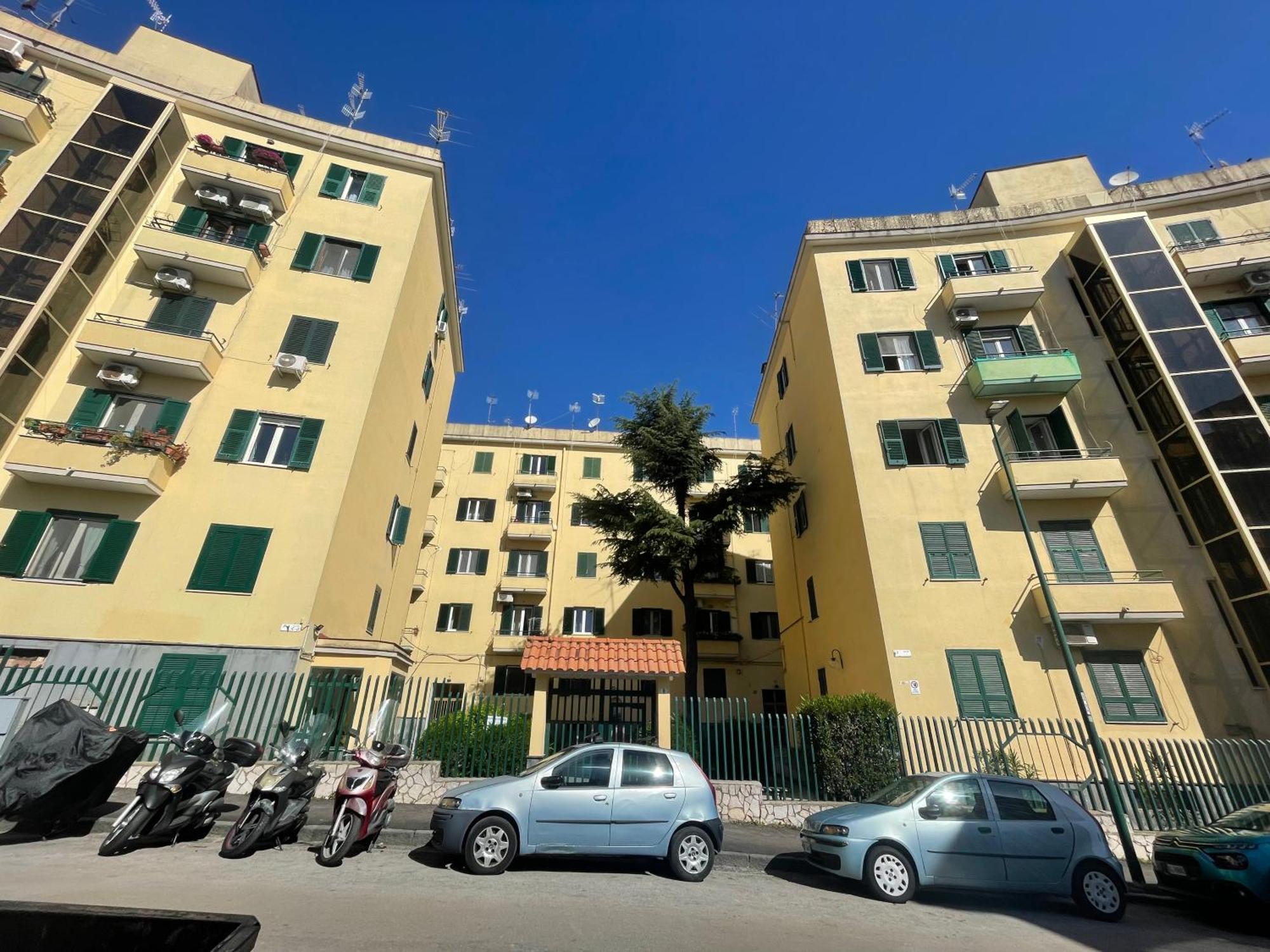 Piccolo Fiore * Naples